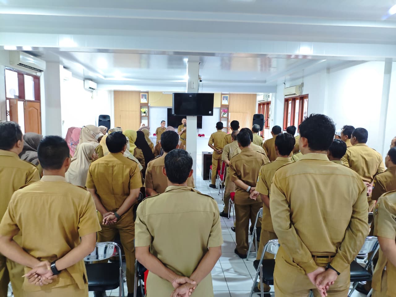 DINAS PERTANIAN MELAKSANAKAN APEL PAGI