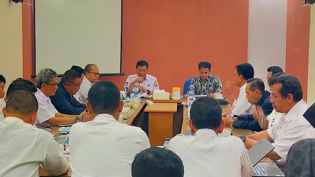 Rapat kerja pembahasan terkait Lahan Baku Sawah (LBS)